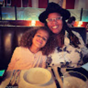 Meet your Posher, Dee